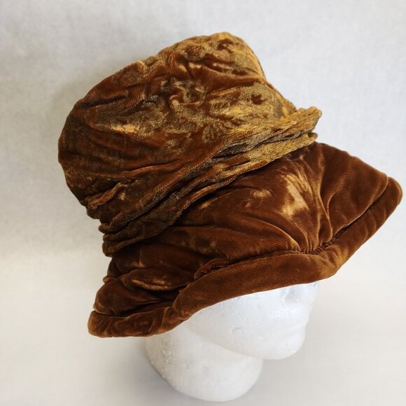 PLAZA SUITE Cloche Bucket Hat Women's Tan Velvet Velour Bow Lined Retro Classic - Picture 2 of 15